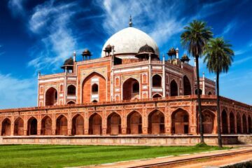 Travelers exploring Delhi Agra and Jaipur on a 6 Days Golden Triangle Tour