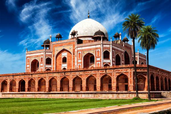 Travelers exploring Delhi Agra and Jaipur on a 6 Days Golden Triangle Tour