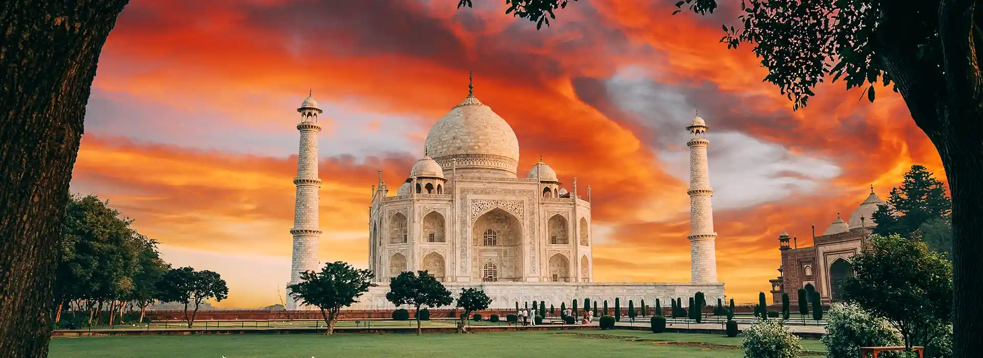 Sunrise Taj Mahal And Agra Tour By Car
