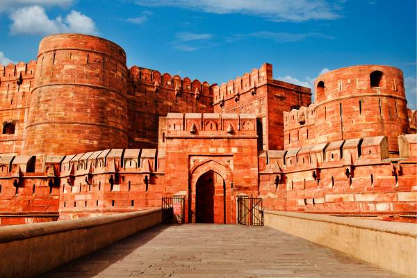 Taj Mahal Tour From Delhi by Superfast Train