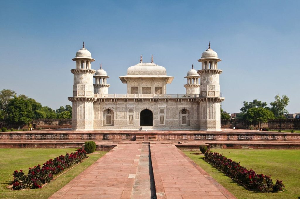 Itmad-ud-Daulah Marble Architecture Itmad-ud-Daulah tomb with white marble and stone inlay in Agra