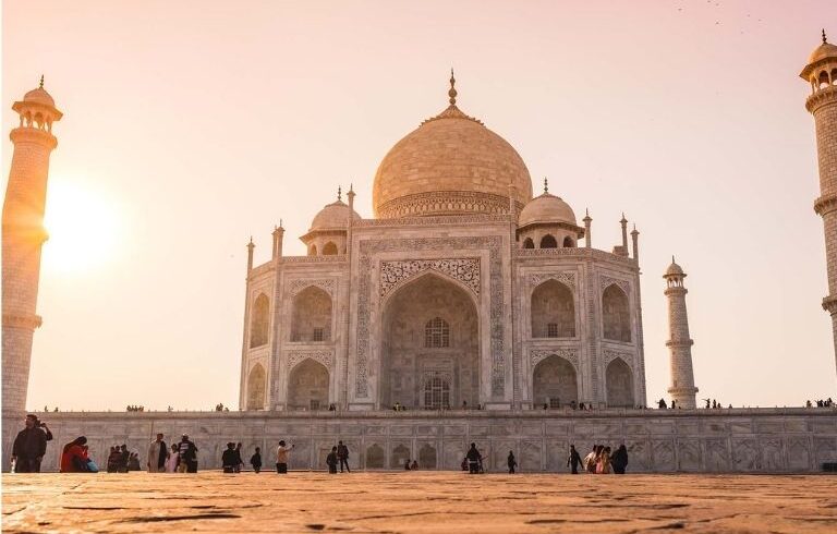 Sunrise Taj Mahal And Agra Tour By Car
