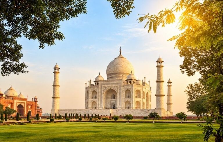 Taj Mahal Tour From Delhi by Superfast Train